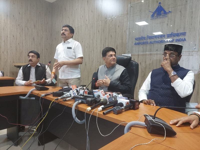 उद्योग मंत्री पीयूष गोयल ने भोपाल में कहा, उत्तर प्रदेश में फिर बनेगी भाजपा की सरकार