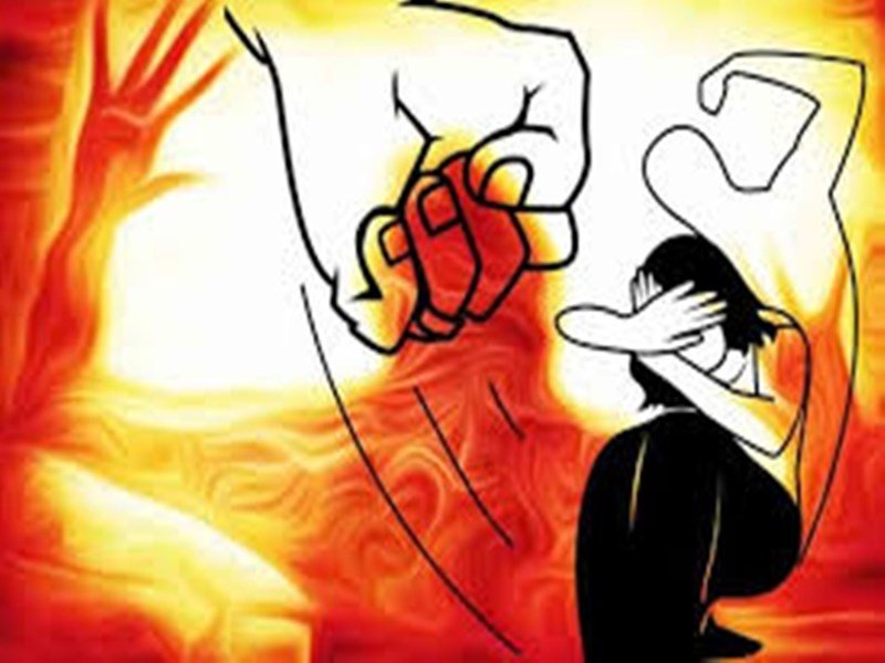 इंदौर की छात्रा को वेटर का काम करवाने ले गए राजस्थान, ढाई लाख रुपये में बेच आए दलाल