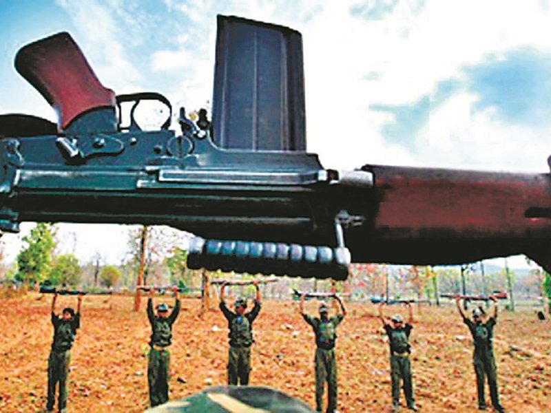 छत्तीसगढ़: बीजापुर में नक्सलियों ने कंस्ट्रक्शन कंपनी के इंजीनियर के साथ दो का अपहरण किया