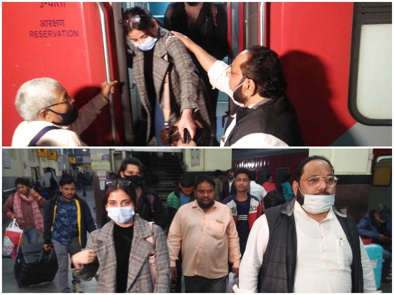 Russia Ukraine Crisis: यूक्रेन से वापस आई आफरीन, स्वजनों से मिल हुई भावुक, बताया ग्वालियर के दो छात्र और फंसे हैं