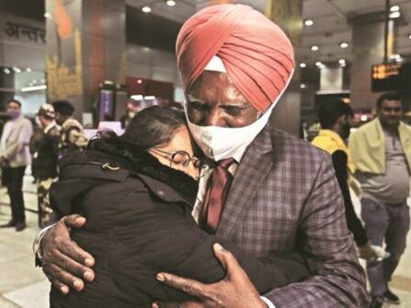 रूस-यूक्रेन युद्ध: भारत सरकार ने जारी की एडवाइजरी, अपने नागरिकों से कहा- जो जहां से वहीं रहे