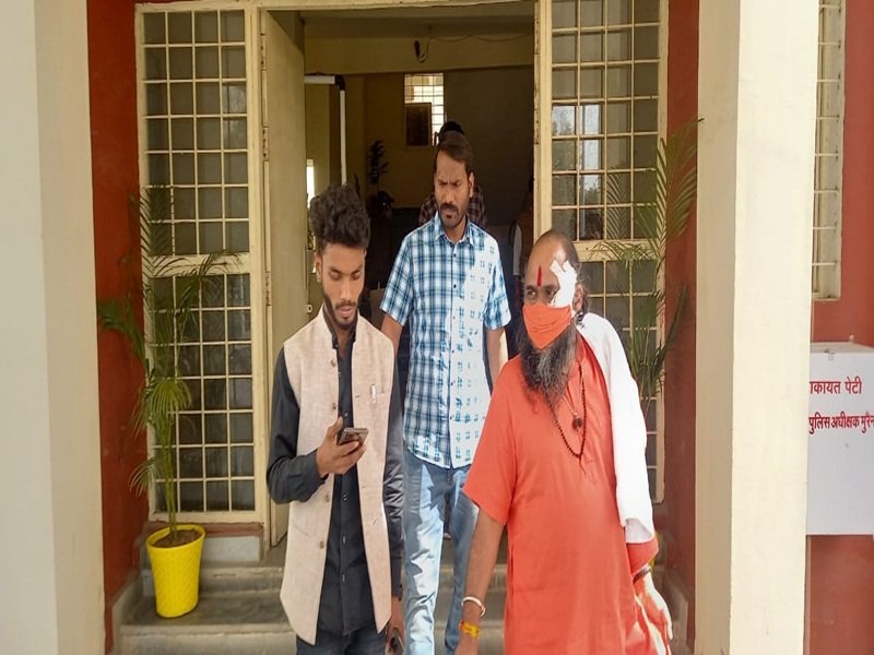 Morena Mirchi Baba News: मिर्ची बाबा पुलिस के नहीं भगवान भरोसे, बोले एफआइआर किसी पर नहीं कराऊंगा, हमला करने वालों को भगवान सजा देंगे