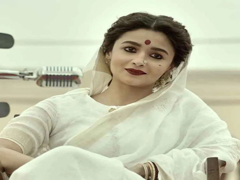 Bollywood News: सुप्रीम कोर्ट ने संजय लीला भंसाली को दी राहत, गंगूबाई काठियावाड़ी रिलीज रोकने की मांग खारिज