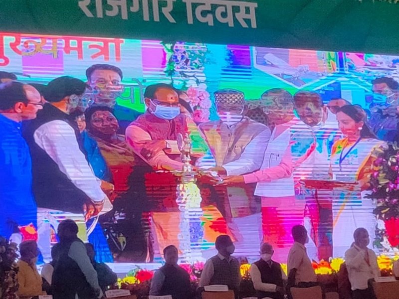 CM in Shahdol : सीएम ने कहा – सुन लो कमिश्नर मैं गड़बड़ी बर्दाश्त नहीं करूंगा