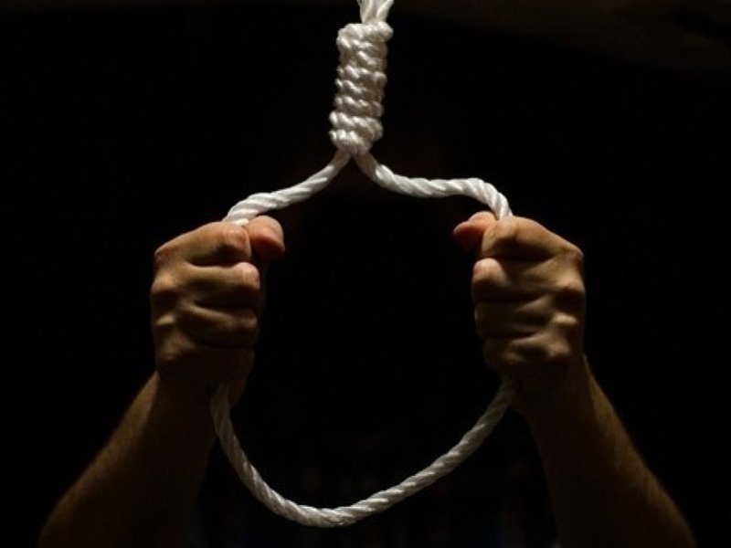 इंदौर में साफ्टवेयर इंजीनियर युवती ने भाई को वीडियो कॉल कर लगाई फांसी