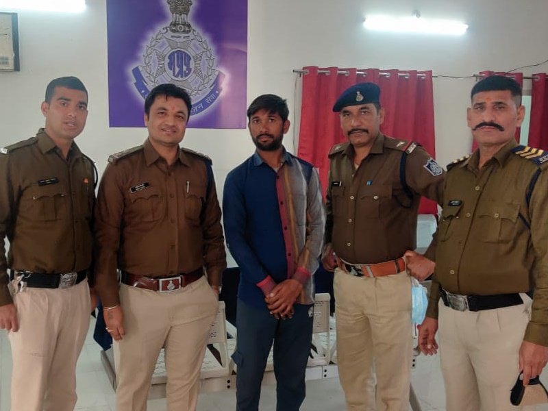 जबलपुर का शातिर बदमाश तारा यादव एनएसए में गिरफ्तार, 10 हजार के इनामी तस्कर को मंडला से उठा लाई पुलिस