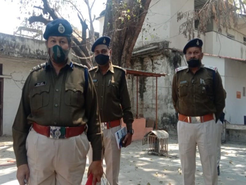 यूक्रेन में फंसी छात्रा की मां को ठगने वाले जालसाज के पास मिला पीएमओ का फर्जी आइडी कार्ड