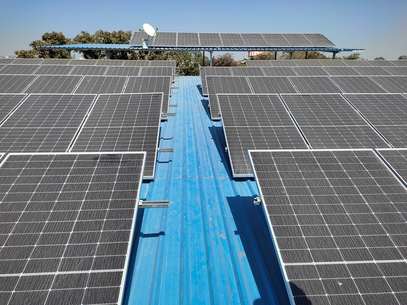 सौर उर्जा से रोशन पहला धार्मिक स्थल बना इंदौर में साढे चार एकड़ में फैला श्रीविद्याधाम