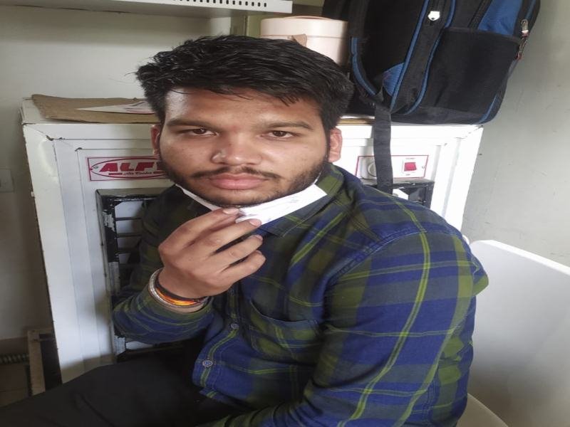 बहाली के लिए एनएचएम के दो कार्यालय सहायकों ने मांगे 11 हजार रुपये, लोकायुक्त की टीम ने पकड़ा