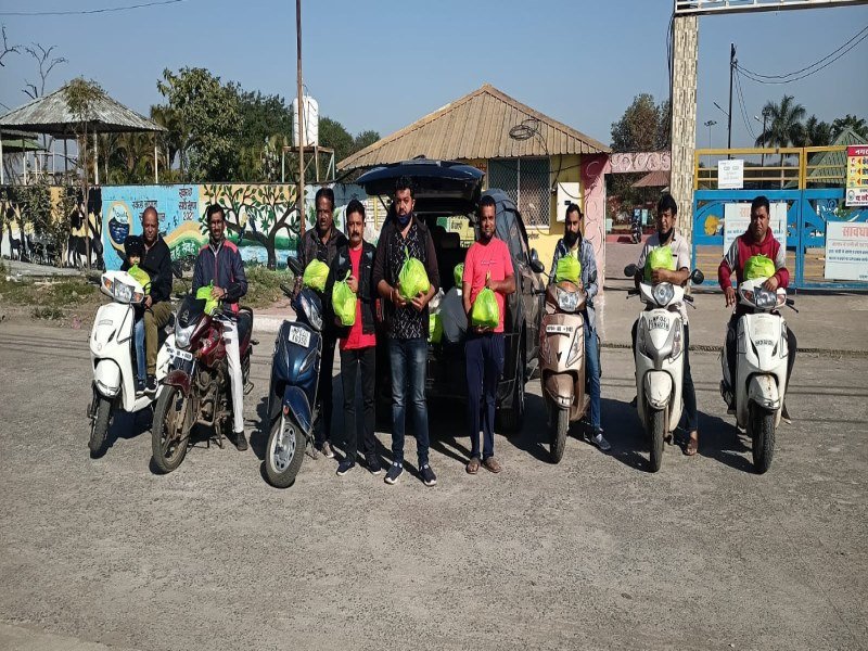 संत हिरदाराम नगर में बुजुर्ग माताओं की मदद के लिए आगे संगठन ने की राशन की व्यवस्था की