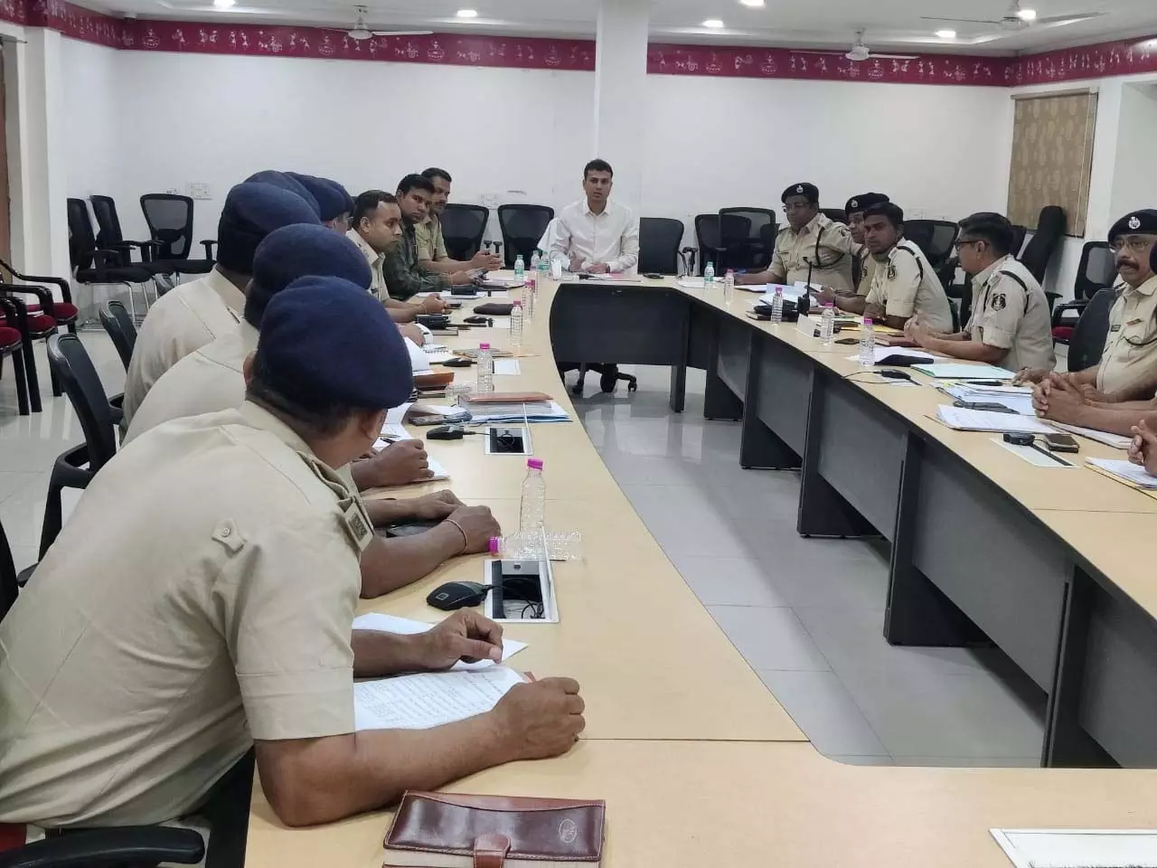 होली पर मुखौटो की बिक्री पर प्रतिबंध लगाने के निर्देश