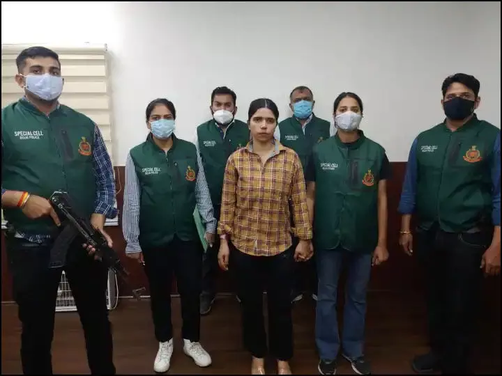 फरार लेडी डॉन गिरफ्तार