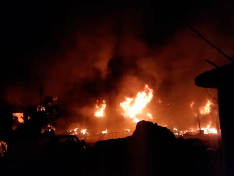 Delhi Fire: दिल्ली के गोकुलपुरी में झुग्गियों में भीषण आग, अभी तक 7 लोगों की मौत