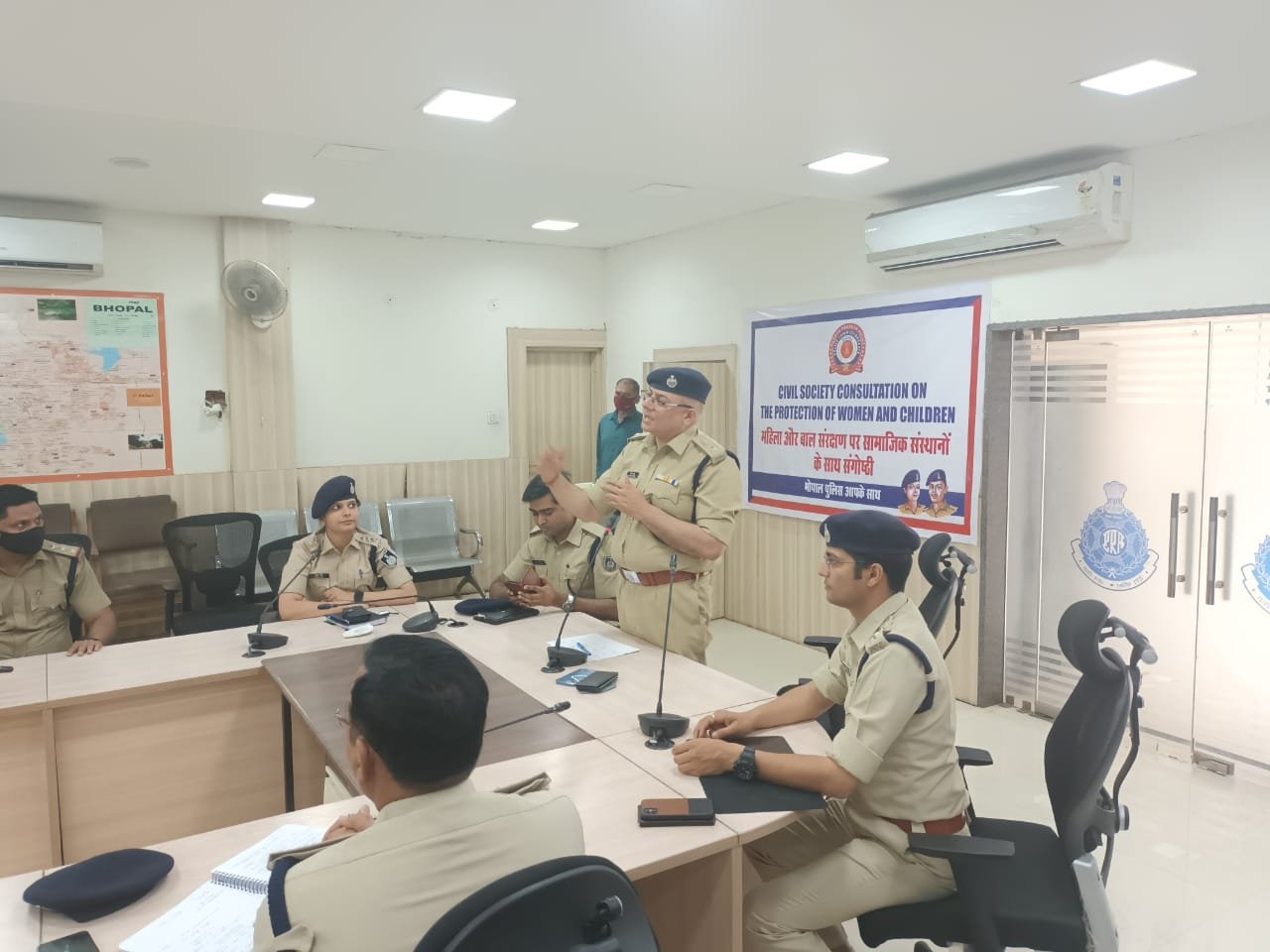 राज्य सायबर सेल द्वारा भोपाल जिले में सायबर अपराधों की रोकथाम हेतु प्रशि क्षण दिया गया