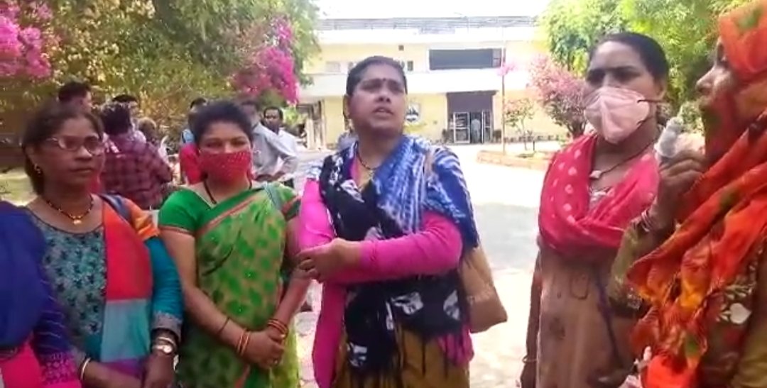 सीबीएसई स्कूल में बच्चे फेल, अभिभावकों ने किया हंगामा