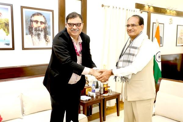 मुख्यमंत्री चौहान से मिले नाबार्ड के मुख्य महाप्रबंधक