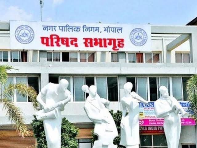 आचार संहिता लगने के बाद वार्ड 18 मैं वोटर लिस्ट में नाम जुड़वाने का मामला…