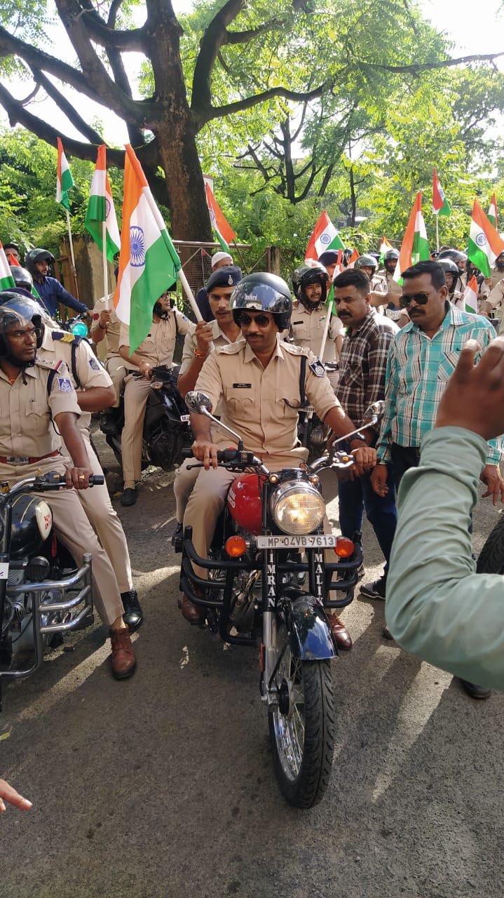 डीसीपी रियास इकबाल के नेतृत्व में निकली तिरंगा रैली, दिया देशभक्ति का संदेश