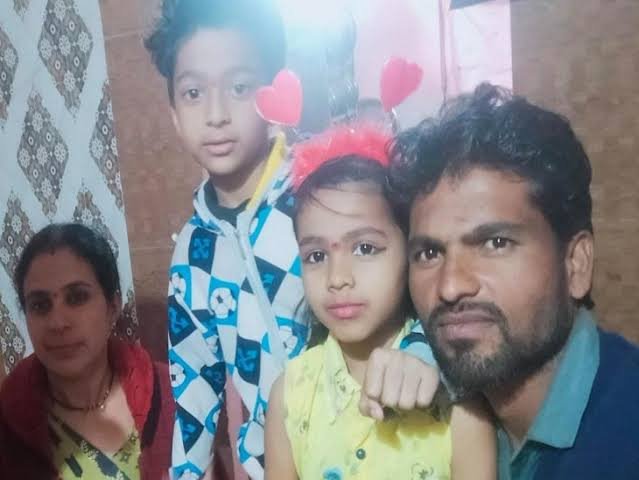 महिला को बस ने रौंदा, शव से लिपटा रहा पति