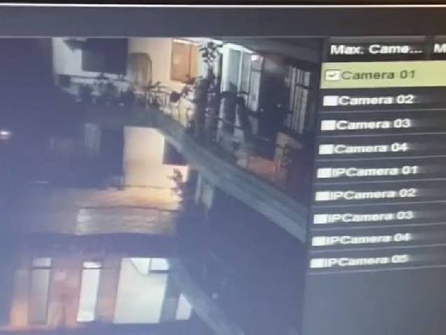 दूसरी मंजिल से 25 फीट नीचे गिरी बच्ची, रीड की हड्डी टूटी