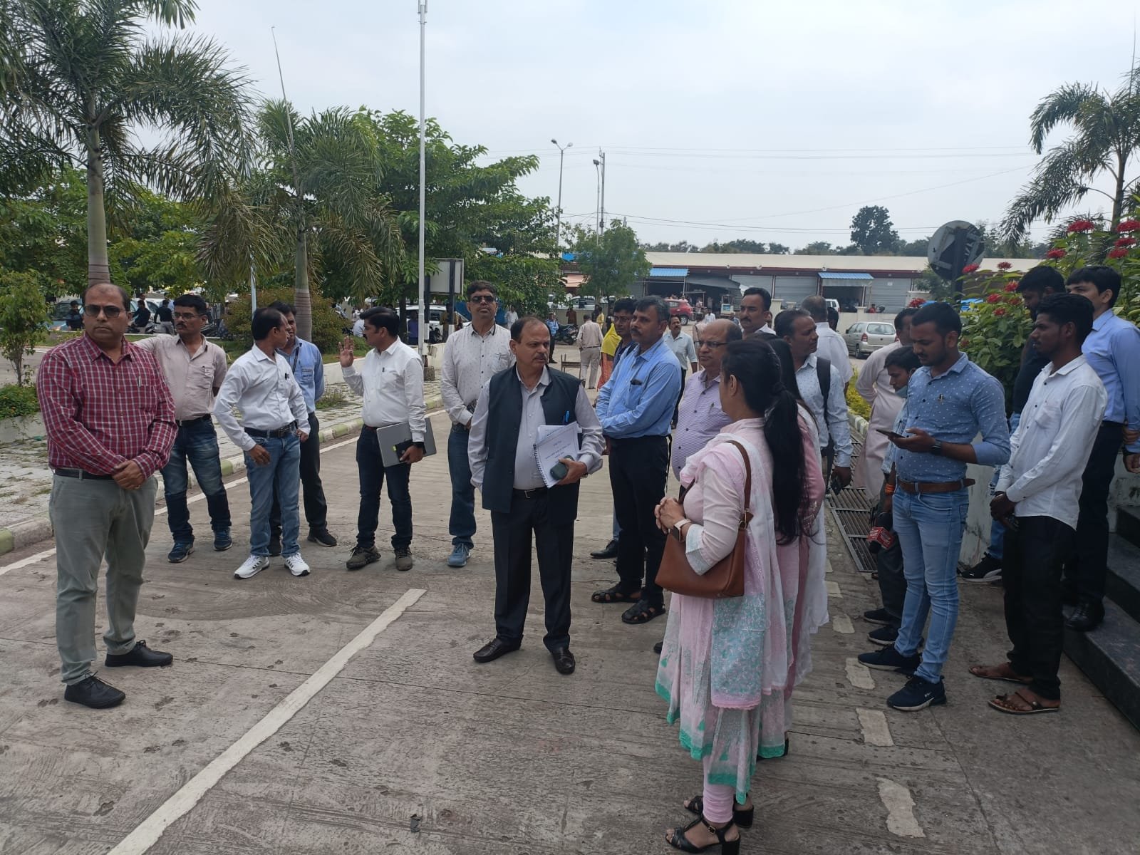 मध्य प्रदेश ट्रांसपोर्ट कमिश्नर संजय झा पहुंचे भोपाल आरटीओ