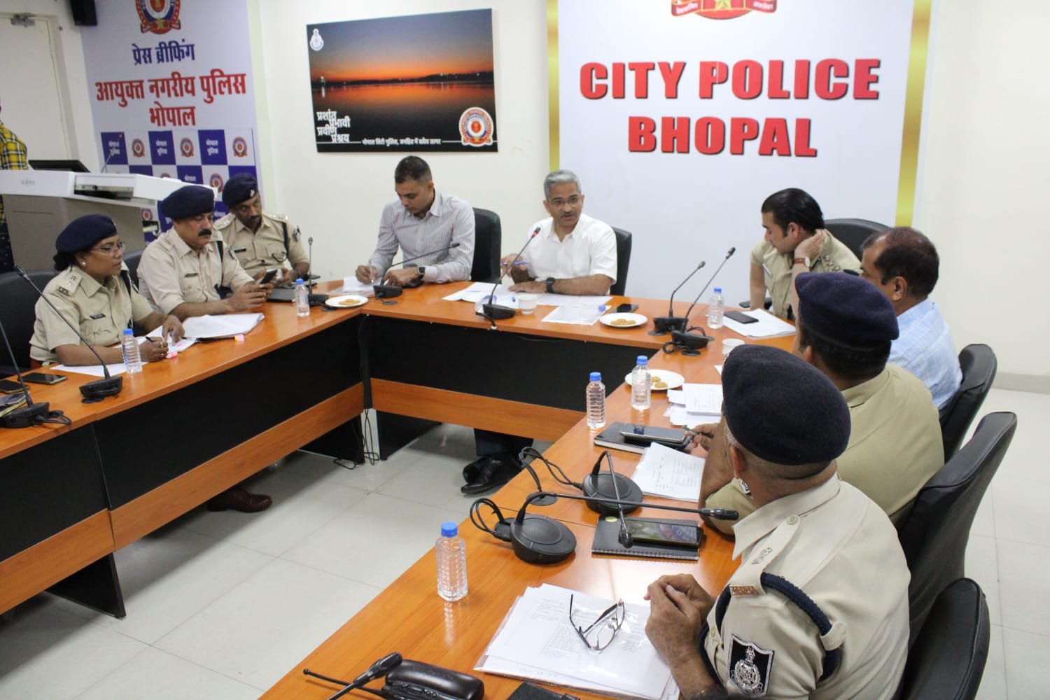 आगामी इज्तिमा के दौरान सुरक्षा व्यवस्था के मद्देनजर पुलिस अधिकारियों की बैठक सम्पन्न