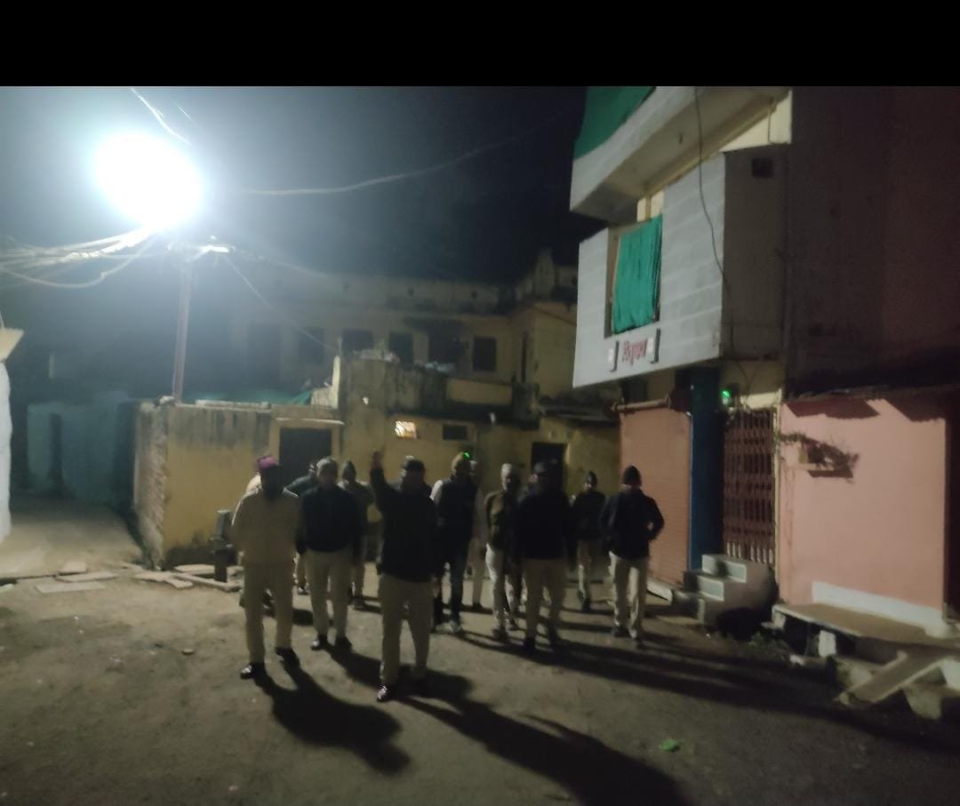 पुलिस अधीक्षक विदिशा के निर्देशन में रात्रि गश्त किया गया
