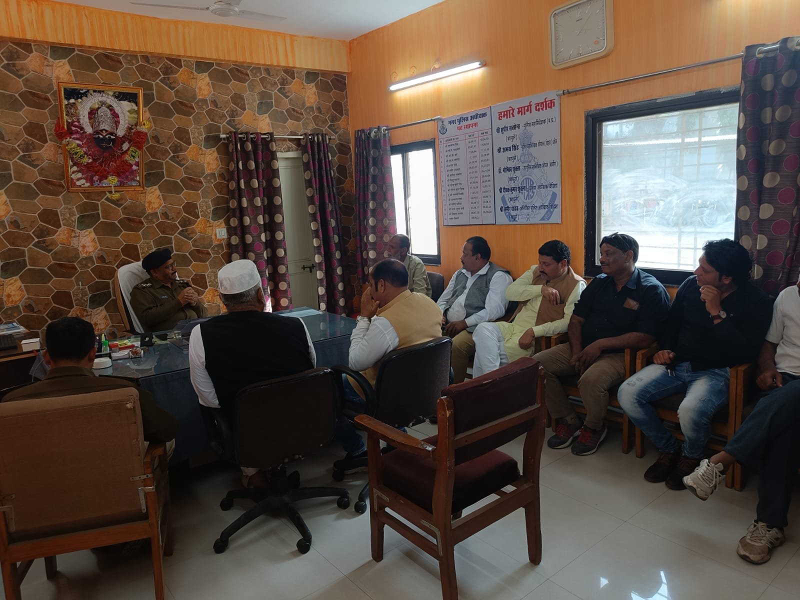 विदिशा थाना कोतवाली पुलिस द्वारा आगामी रामलीला मेला के आयोजन के मद्देनजर बैठक का किया आयोजन