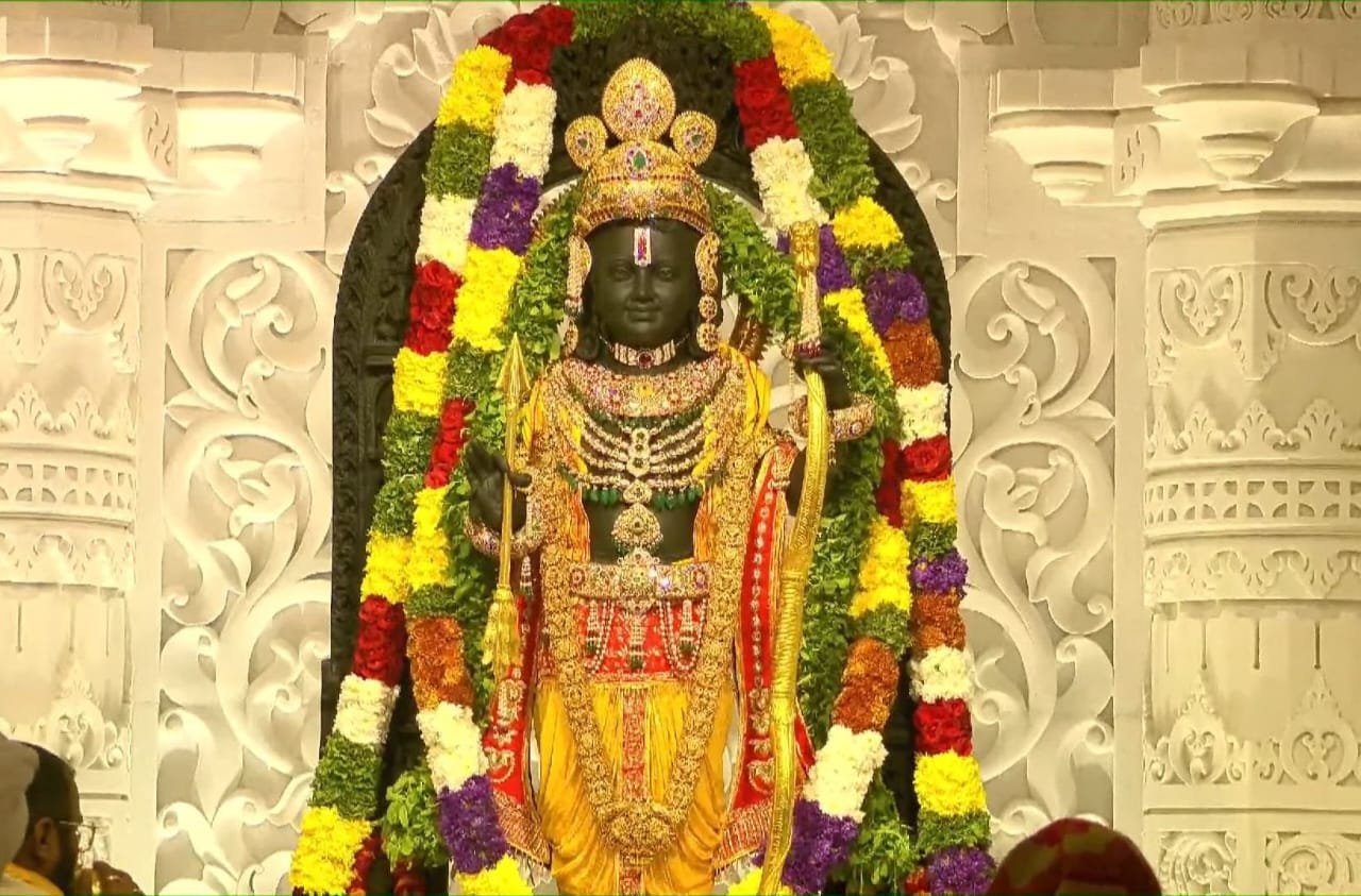 भर्जनं भवबीजानामर्जनं सुखसंपदाम्। तर्जनं यमदूतानां रामरामेति गर्जनम्
