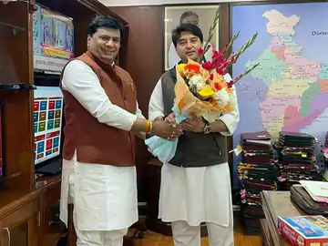 मुरैना में कांग्रेस को बड़ा झटका, पूर्व विधायक राकेश मावई बीजेपी में शामिल