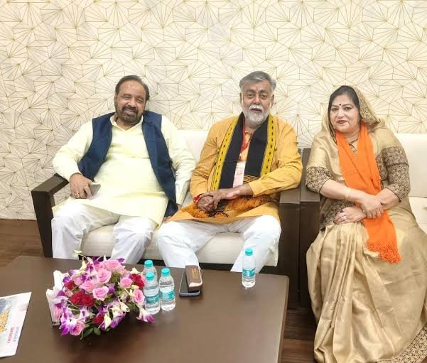 कांग्रेसियों पर भार्गव बोले- टपक-टपककर आ रहे, पटेल ने कहा- कचरे के 3 डिब्बे रखे