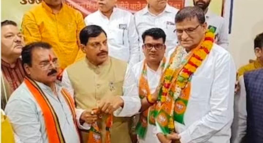 मुख्यमंत्री के समक्ष उज्जैन में कांग्रेस के रतलाम जिलाध्यक्ष सहित कई कांग्रेस नेता भाजपा में शामिल