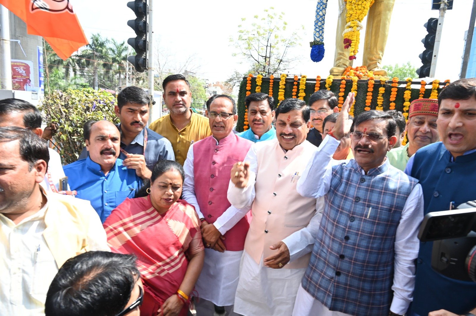 डॉ भीमराव अंबेडकर की जयंती पर CM मोहन समेत भाजपा नेताओं ने दी श्रद्धांजलि