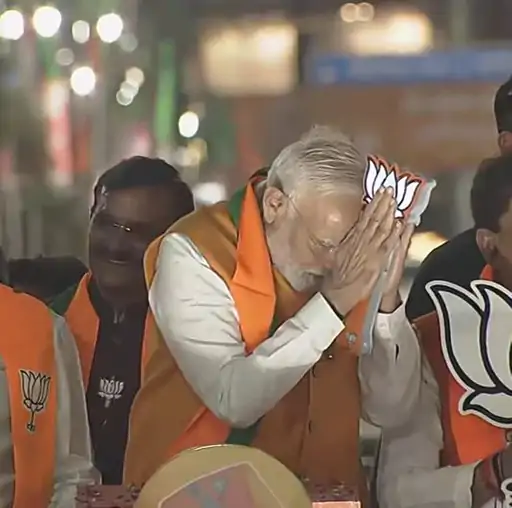 भोपाल में 30 मिनट में सवा किलोमीटर चले मोदी