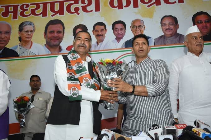 मऊगंज के पूर्व विधायक लक्ष्मण तिवारी ने जॉइन की कांग्रेस