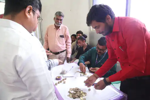 भोपाल लोकसभा सीट के लिए नॉमिनेशन