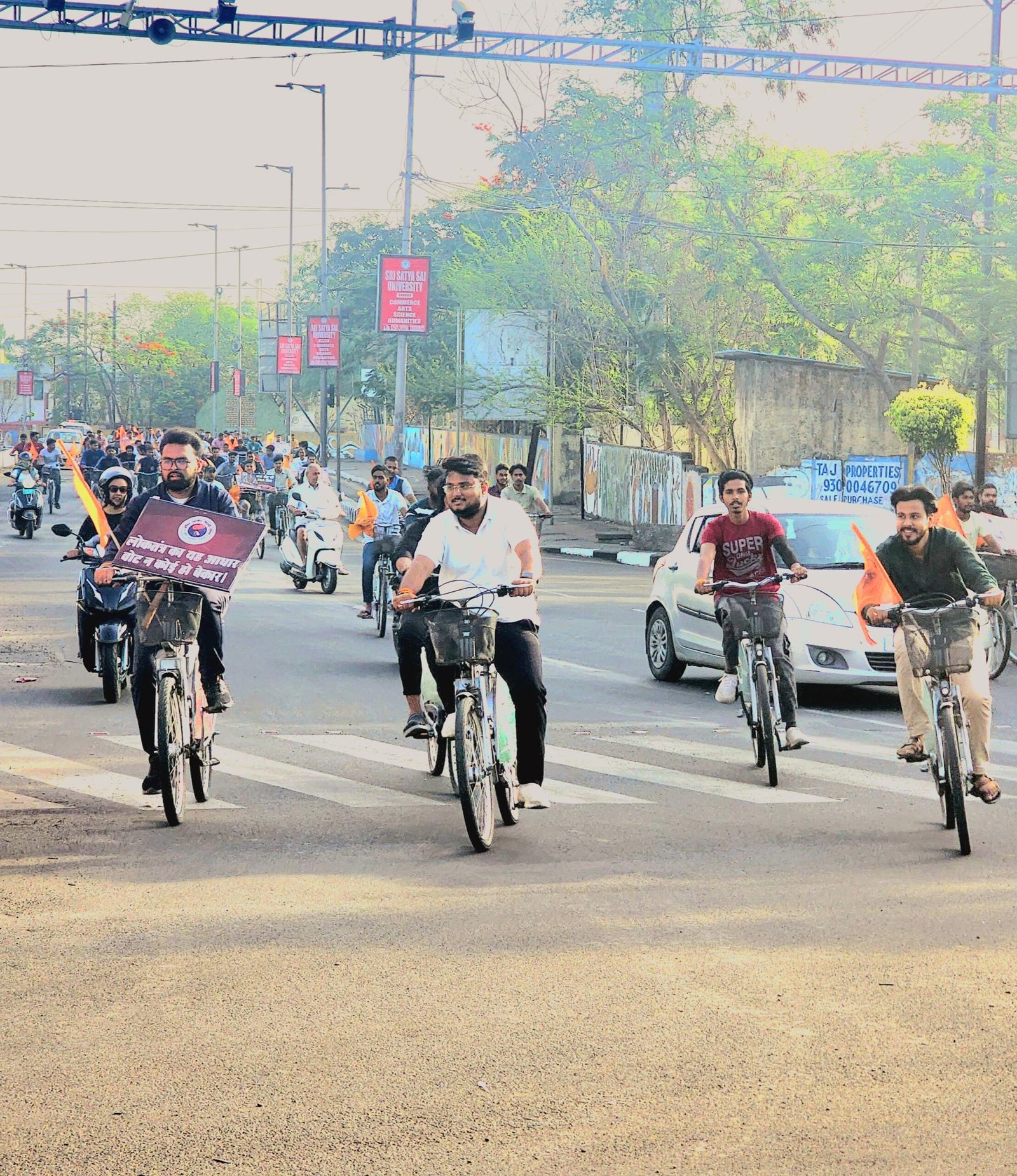 मतदाता जागरूकता के लिए आज अभाविप भोपाल ने निकाली जागरूकता साइकिल यात्रा