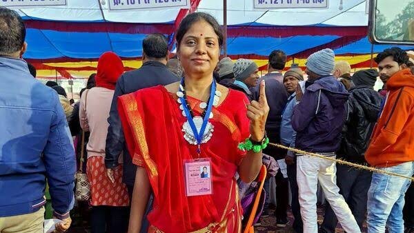 मध्य प्रदेश लोकसभा चुनाव तीसरा चरण 13:00 बजे तक वोटिंग प्रतिशत
