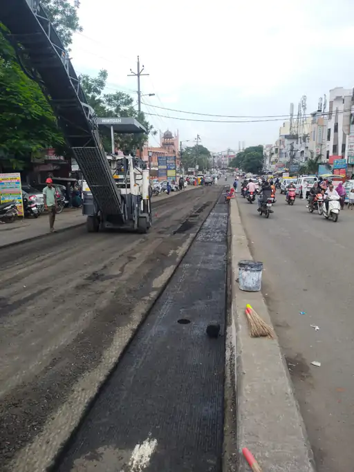 भोपाल की 14 सड़कों पर बिछाए पेवर ब्लॉक