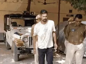 पास में थे 1.50 करोड़, भिखारियों के बीच सोता था:ABVP के पूर्व नगर मंत्री का हत्यारा मांग रहा था भीख; महाराष्ट्र से पकड़ा