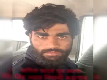 बदमाश कपिल यादव ने कोर्ट में किया सरेंडर, भेजा जेल