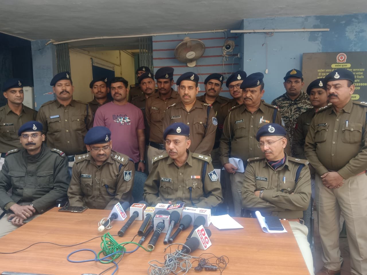 थाना पिपलानी पुलिस की अवैध मदिरा परिवहन पर बडी कार्यवाही