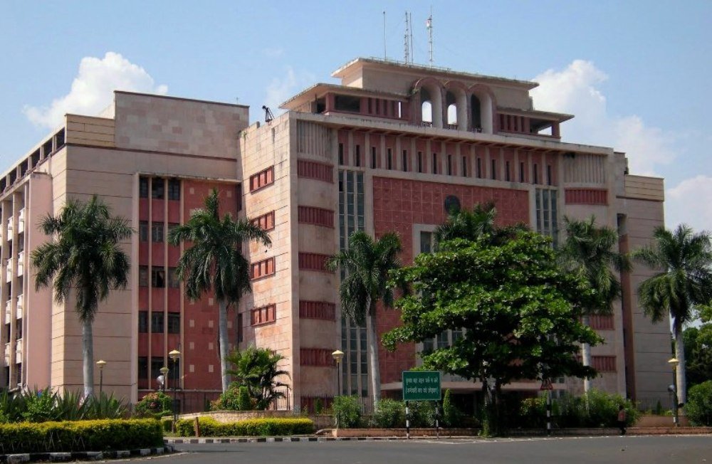 पीएम के दौरे से पहले IAS को बनाया प्रमुख अभियंता