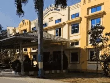 राधे-राधे बोलने पर थप्पड़ मारने का आरोप