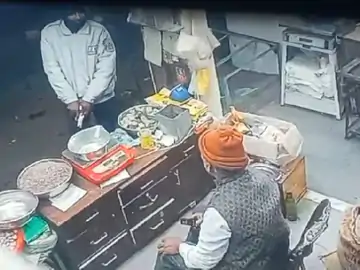 भोपाल में नकाबपोश बदमाश ने कारोबारी पर फायर किए