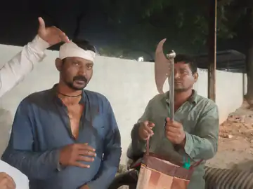 रीवा में दो पक्षों के विवाद में चला फरसा