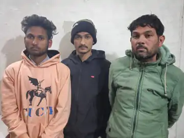 किराए की लग्जरी कार से चोरी करने वाले गिरफ्तार