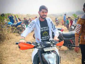 पिता-मौसा की मौत के घंटे भर बाद पैदा हुई बेटी