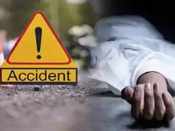 बाइक सवार ने नाबालिग को मारी टक्कर, दो की मौत