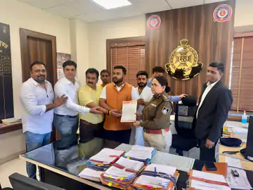 अश्लील कंटेंट से युवाओं को खतरा